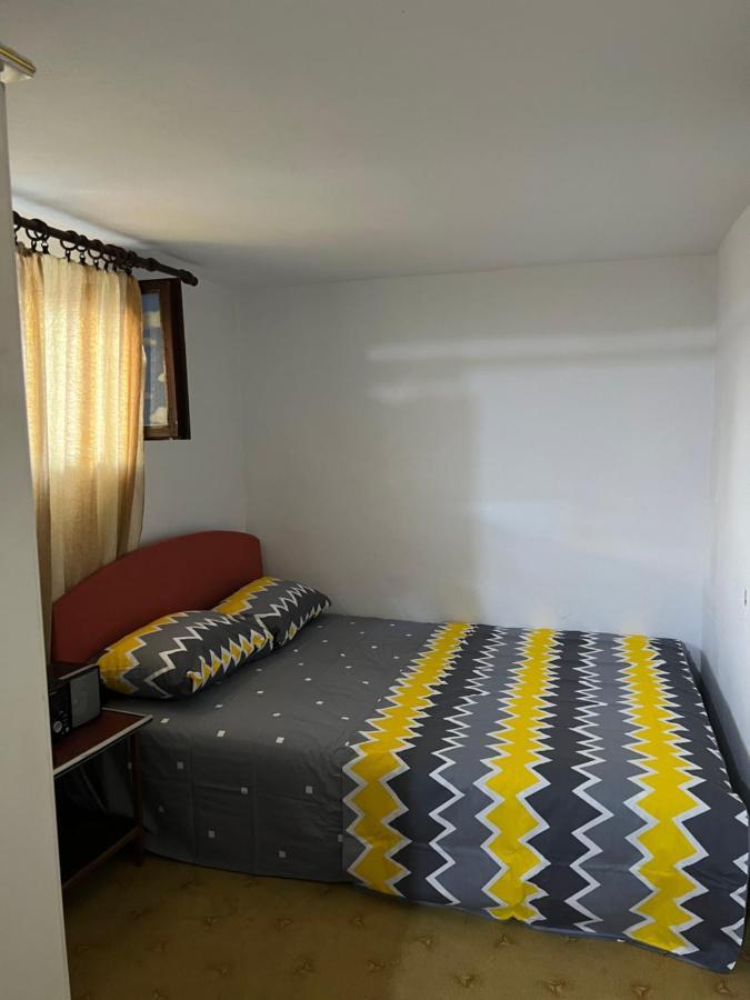 פודגוריצה A & A Apartman מראה חיצוני תמונה